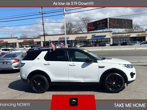 Used 2016 Land Rover Discovery Sport SE image 6