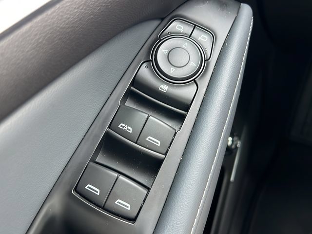 Used 2024 Buick Enclave Essence w/ Experience Buick Package FWD image 19