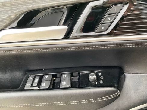 Used 2024 Jeep Wagoneer Series II AWD/4WD image 28