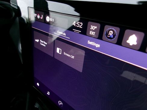 Certified 2024 Jeep Grand Cherokee Altitude image 25