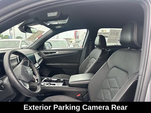 Used 2024 Volkswagen Atlas Cross Sport SE FWD image 10