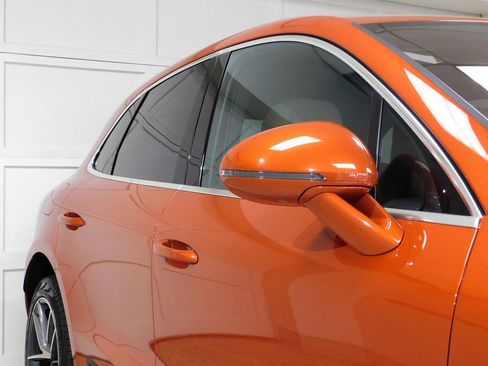 Used 2023 Porsche Macan S AWD/4WD image 19