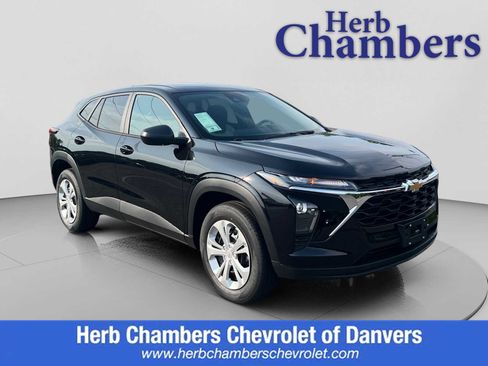 New 2026 Chevrolet Trax LS FWD image 1