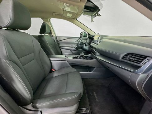 Used 2024 Nissan Rogue S FWD image 34