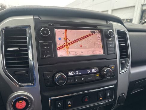 Used 2019 Nissan Titan PRO-4X w/ Pro-4x Convenience Package image 19