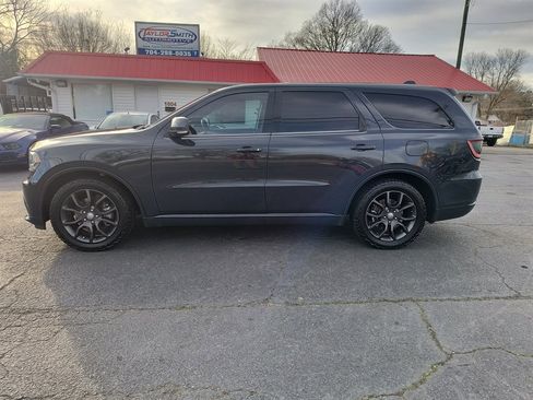 Used 2017 Dodge Durango R/T w/ Technology Group image 2