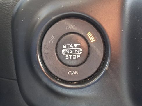 Used 2022 Jeep Wrangler Sport AWD/4WD image 26