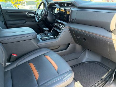 Used 2024 GMC Sierra 1500 AT4 w/ Technology Package AWD/4WD image 23