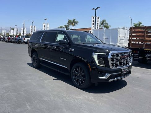 New 2026 GMC Yukon XL Denali AWD/4WD image 3