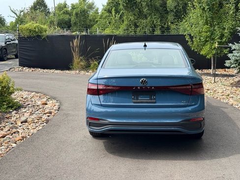 New 2025 Volkswagen Jetta SE image 4