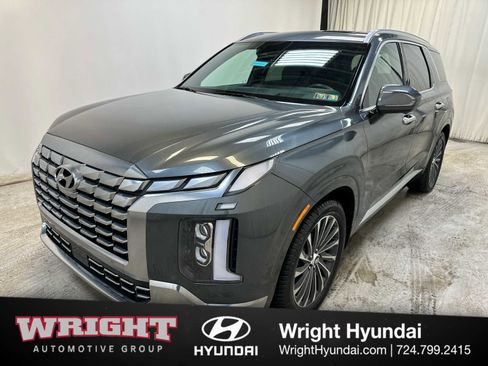 Used 2024 Hyundai Palisade Calligraphy image 3