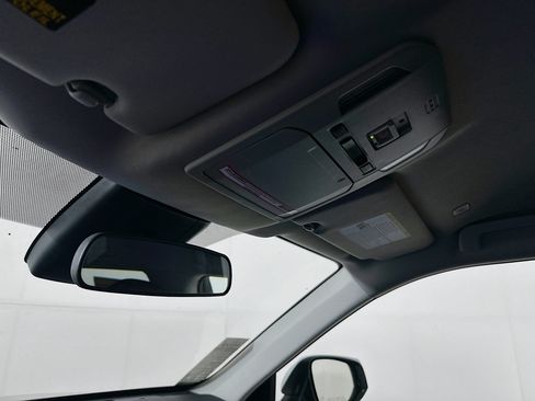 Used 2023 Toyota Highlander L FWD image 18
