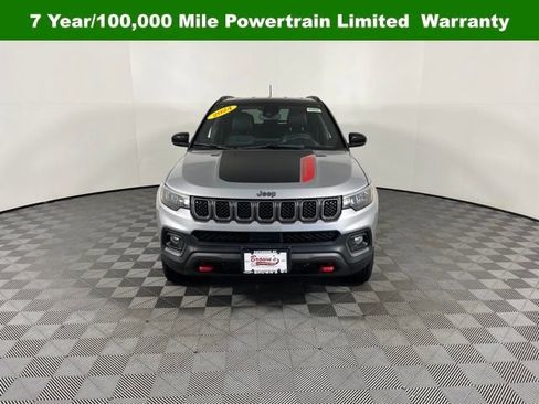 Used 2024 Jeep Compass Trailhawk image 2