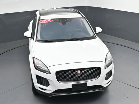 Used 2019 Jaguar E-PACE S image 32