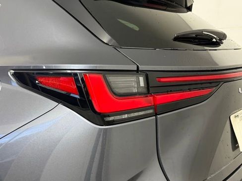 Certified 2025 Lexus NX 250 FWD w/ Towing Package (2000 Lbs) image 15