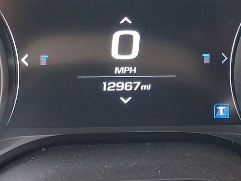 Used 2019 Chevrolet Camaro ZL1 RWD image 19