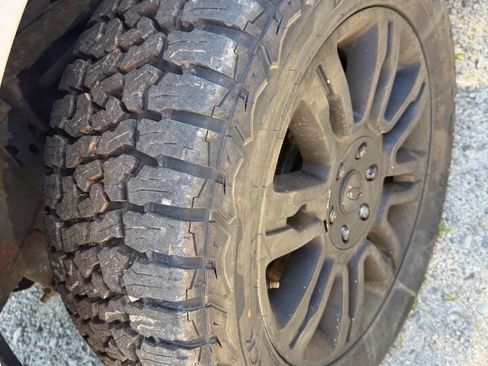 Used 2014 Ford F150 Platinum w/ Max Trailer Tow Package AWD/4WD image 9