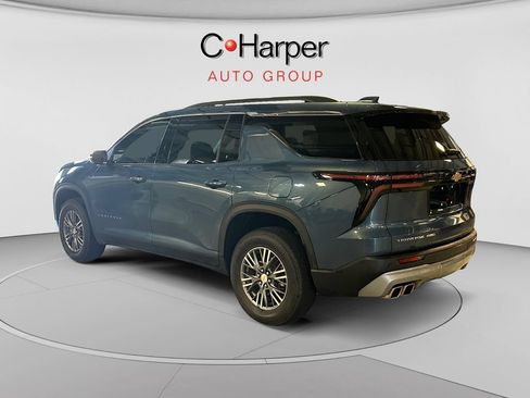 Used 2025 Chevrolet Traverse LT AWD/4WD image 5