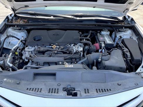 Used 2021 Toyota Camry SE FWD image 10