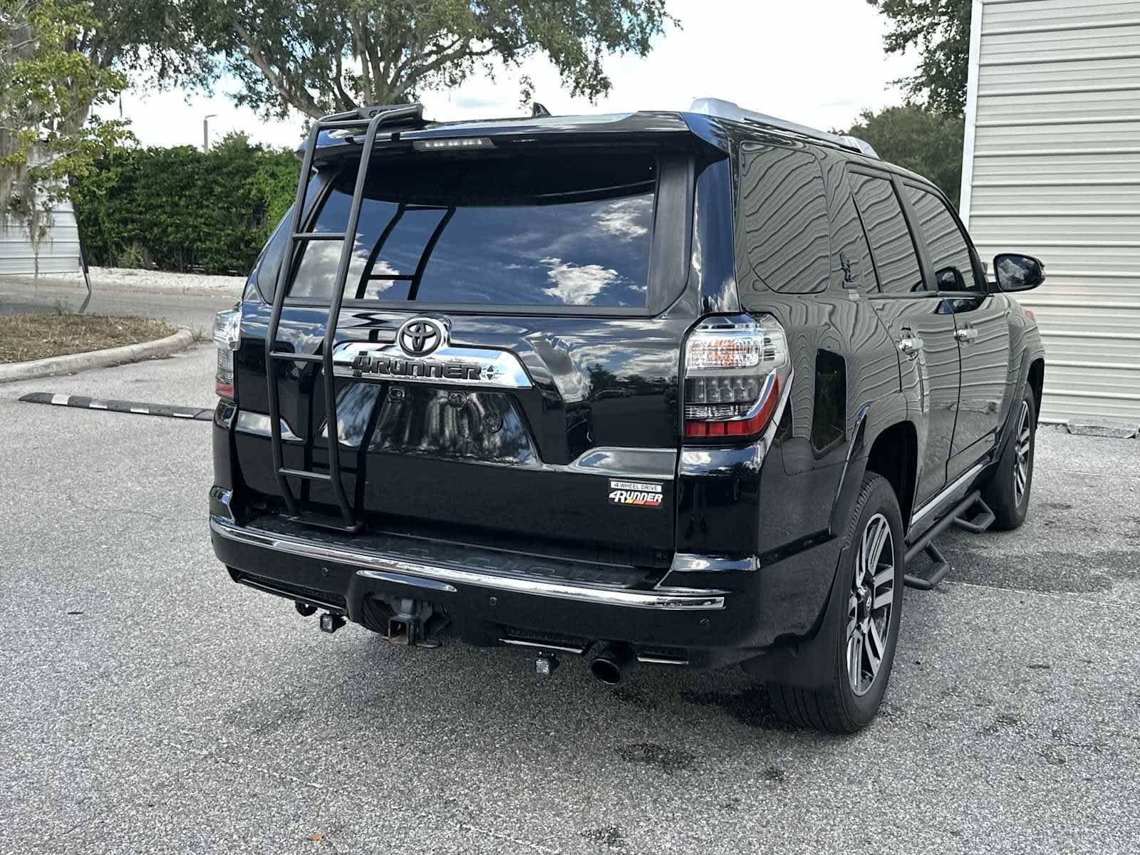 Used 2021 Toyota 4Runner Limited AWD/4WD image 6