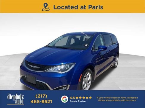 Used 2018 Chrysler Pacifica Touring Plus w/ Tire & Wheel Group FWD image 1