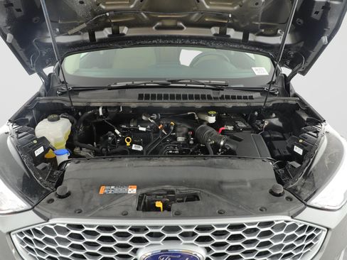 Used 2023 Ford Edge SE AWD/4WD image 6