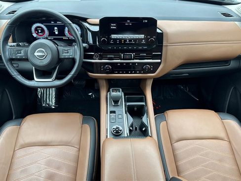 Used 2024 Nissan Pathfinder Platinum w/ Cargo Package image 13