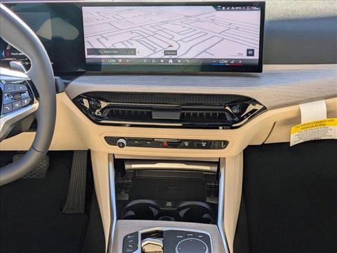 Used 2025 BMW 330i Sedan w/ Convenience Package image 11