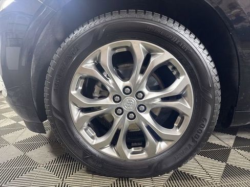 Used 2020 Buick Enclave Avenir w/ Avenir Technology Package AWD/4WD image 10