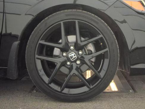 Used 2023 Honda Civic Sport image 9