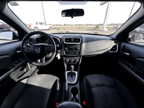 Used 2012 Dodge Avenger SE image 10