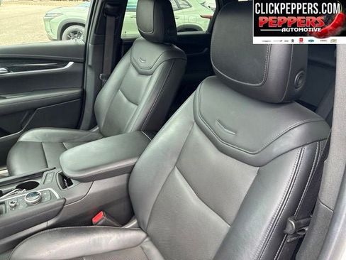 Used 2021 Cadillac XT5 Premium Luxury FWD image 12
