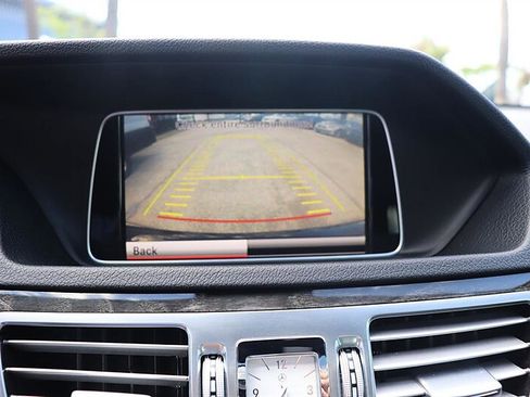 Used 2014 Mercedes-Benz E 350 Sedan image 21