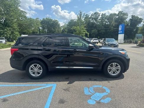 Used 2023 Ford Explorer XLT w/ Class IV Trailer Tow Package AWD/4WD image 9