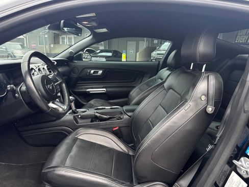 Used 2022 Ford Mustang GT Premium w/ GT Performance Package RWD image 11