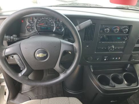 Used 2015 Chevrolet Express 2500 LT w/ LT Preferred Equipment Group RWD image 11