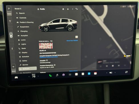 Used 2022 Tesla Model X Plaid image 30
