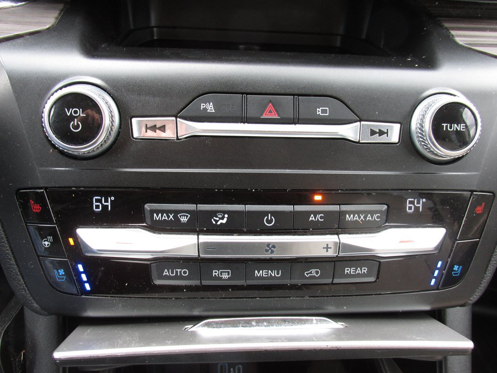 Used 2020 Ford Explorer Limited AWD/4WD image 13