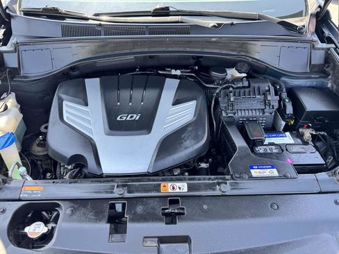 Used 2017 Hyundai Santa Fe Limited w/ Cargo Package FWD image 21