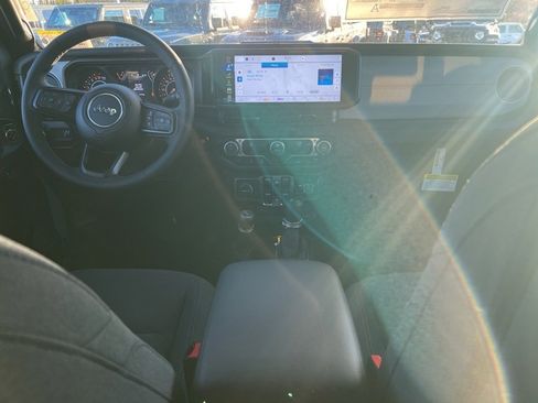 New 2026 Jeep Gladiator Sport image 18