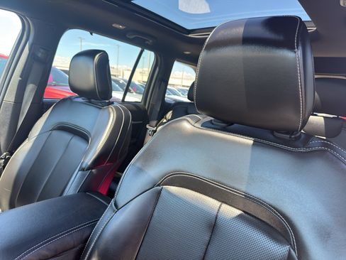 Used 2024 Jeep Grand Cherokee Limited w/ Luxury Tech Group II AWD/4WD image 28