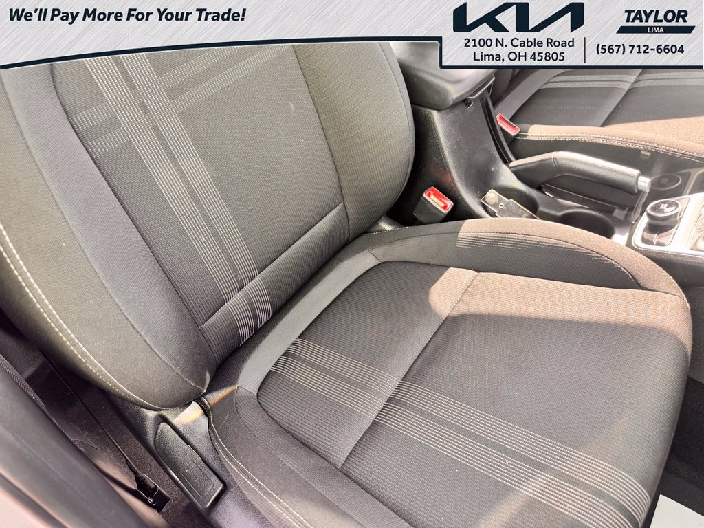 Used 2025 Hyundai Venue SEL FWD image 12