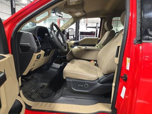 Used 2019 Ford F250 XLT w/ XLT Premium Package AWD/4WD image 14