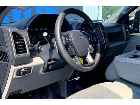 Used 2022 Ford F350 XL AWD/4WD image 16