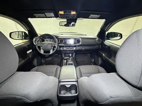 Used 2019 Toyota Tacoma TRD Off-Road image 27