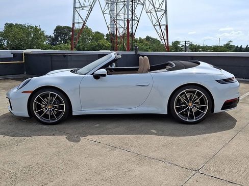 Used 2023 Porsche 911 Carrera image 2