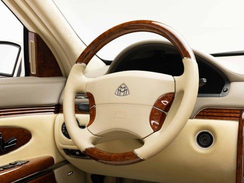 Used 2004 Maybach 57 image 10