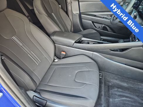 Certified 2024 Hyundai Elantra Blue image 18