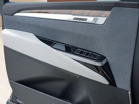 New 2026 Cadillac Escalade Platinum Sport w/ LPO, Floor Liner Package AWD/4WD image 16