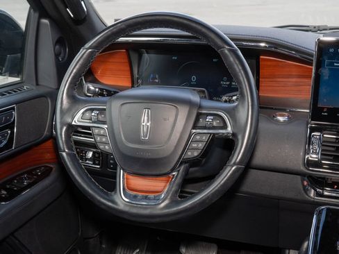 Used 2024 Lincoln Navigator Reserve AWD/4WD image 20